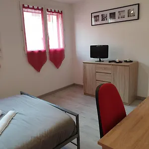 https://t1-bis-centre-villetarbes-logement-entier.midi-pyreneeshotels.com